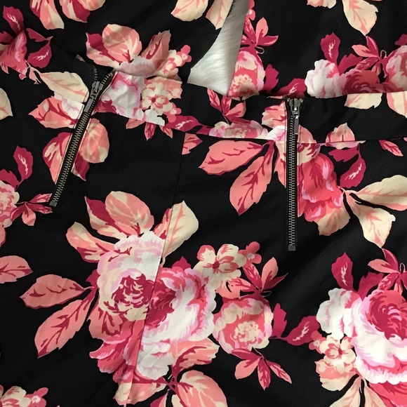 Metaphor Flower Wide Leg Pants Size XL - Picture 3 of 4